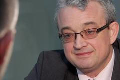 Babiš je predátor, pokud s ním chceme bojovat, musí se dát pravice dohromady, říká Benda