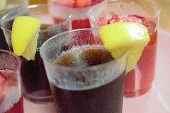 Připravte na silvestra želatinové panáky