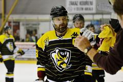 Bílé rukavice řádí dál. Mistr světa a legenda Orlů Pucher ve 43 letech válí ve druhé lize