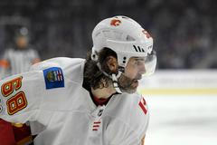 Jaromír Jágr při svém debutu za Calgary Flames