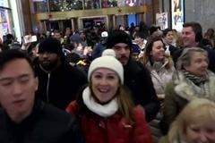 VIDEO: Je Černý pátek. Američané vzali obchody útokem