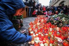 Oslavy 17. listopadu nejsou kýč, politická akce, ani antikomunistický karneval, tvrdí organizátor