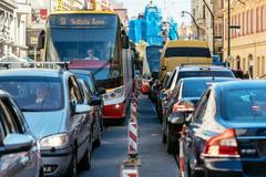 ilustrační fotografie, tramvaj, doprava ve městě, město, doprava, lidé, Praha, 2017