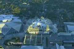 Fotbaloví Falcons přišli o stadion. Georgia Dome se během chvíle proměnil v oblaka prachu