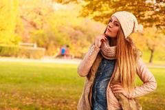 Budete se k volbám oblékat tepleji? Podívejte se na předpověď