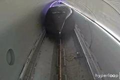 Cestování budoucnosti. V americké poušti padl rekord při testu Hyperloopu