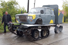 Ruští kutilové si doma vyrobili buginy. Jeden z nich přišel při nehodě o nohu