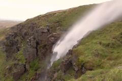 Bouře Ophelia přemohla gravitaci. Obrátila směr vodopádu nahoru