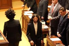 První schůze sněmovny