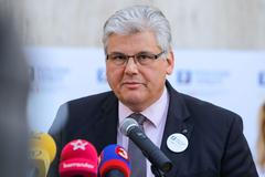 Akce Poslední típnutí před Ministerstvem zdravotnictví, ministr Miloslav Ludvík, Lenka Teska Arnoštová