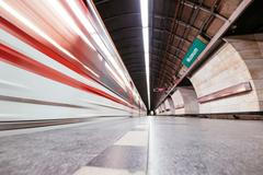 ilustrační fotografie, metro, MHD, doprava, město, Praha 2017