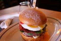 Přijďte ochutnat nejlepší burger letošního roku