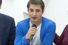 Stěží jsem se mohl plazit. Muž promluvil o pronásledování gayů v Čečensku