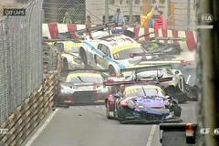 GP Macao 2017: havárie GT3