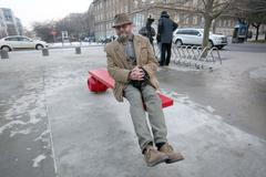 Lavička Ferdinanda Vaňka odhalena v Praze 6