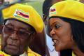 Robert Mugabe a Grace Mugabeová.