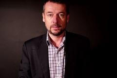 Pánek: Demokracie možná vypadá unavená, ale rychlá řešení populistů končí diktaturou nebo průšvihem