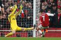 Arsenal - Tottenham: Gól Alexise Sáncheze