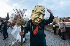 OBRAZEM: Sametové posvícení v ulicích Prahy