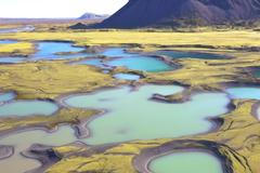 Fotograf našel na Islandu soustavu jezer. Byl první, kdo je natočil