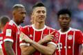 Robert Lewandowski slaví jednu z branek Bayernu