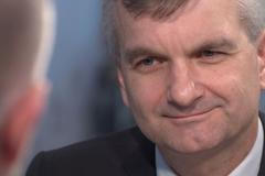 Za plat skladníka se práce učitelů nezlepší, vzdělávání nereaguje na nové trendy, říká Zatloukal