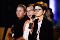 Sexuální obtěžování? Bez jasných pravidel lze těžko navazovat pracovní vztahy, říká Češka z USA