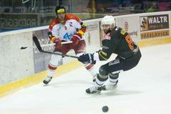 Baráž, Olomouc-Chomutov: David Škůrek (3) - Vladimír Růžička (89)