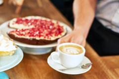 Placení mobilem, kavárna, platba, nákup, android pay, ilustrační