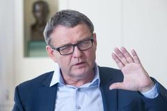 Lubomír Zaorálek, ministr zahraničí, při rozhovoru