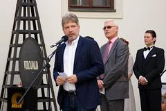 Výstava: Letecká válka - cíl Brno (vernisáž, primátor statutárního města Brna Roman Onderka a za ním ředitel Muzea města Brna Pavel Ciprian)