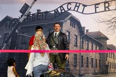 Socha Hitlera v Jakartě