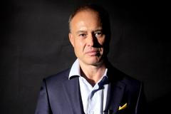 Realitu ve zdejším Matrixu máme takovou, jakou si ji uděláme. Vše začíná inkarnací, říká Buzek