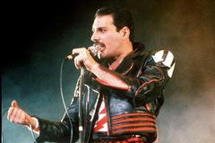 Freddie Mercury We Are the Champions