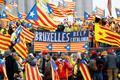 Demonstrace v centru Bruselu na podporu Madridem sesazené katalánské vlády