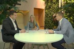 EU zrušila roaming a používání mobilu v zahraničí tak výrazně zlevnilo.