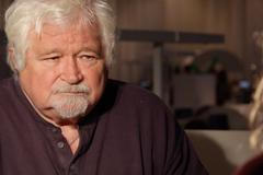 Jsme zemí dvojího lidu. Lidé z velkoměst by ten výsledek měli vzít jako varování, říká Pithart