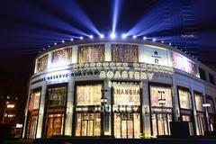 Starbucks otevřel v Šanghaji svou největší kavárnu na světě