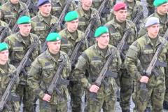 Na Hradčanském náměstí v Praze zaznělo „Tak přísaháme!“. Archivní záběry z 28. 10. 2017