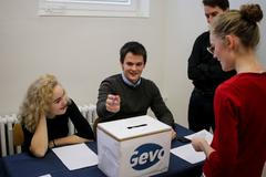 Studentské volby na pražském Gymnáziu Evolution.