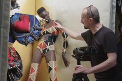 Focení kalendáře Pirelli ve stylu Alenky v říši divů