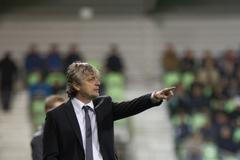 Trenér Karviné Jozef Weber při zápase s Plzní