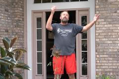 Nebyl násilník, zbraně ho nefascinovaly, tvrdí bratr vraha z Las Vegas