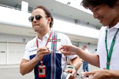 F1, VC Japonska: fanoušci - Felipe Massa