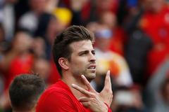 Euro 2016, Česko-Španělsko: Gerard Piqué slaví gól na 0:1