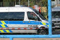 Policejní manévry ve Znojmě. Kvůli Baníku zavřely i hospody