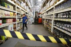 Představení nového konceptu prodejny MAKRO Stodůlky - MAKRO inspirace; plus ilustrační foto nákupy, zboží, ceny, slevy