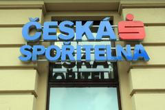 ilustrační fotografie, banka, Česká spořitelna, bankomat, 2017