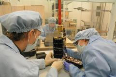 Česká družice VZLUSAT-1