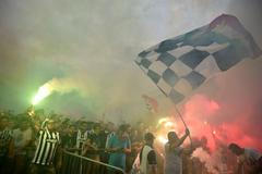 Fanoušci Juventusu sledovali finále Ligy mistrů na náměstí Piazza San Carlo v Turíně